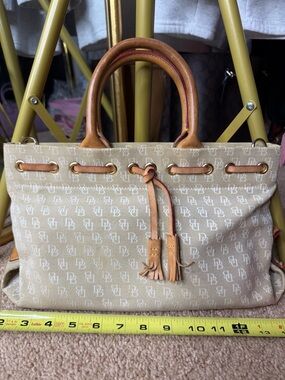 ✨ Vintage Dooney & Bourke DB Monogram Canvas Leather Satchel Bag Classic beauty